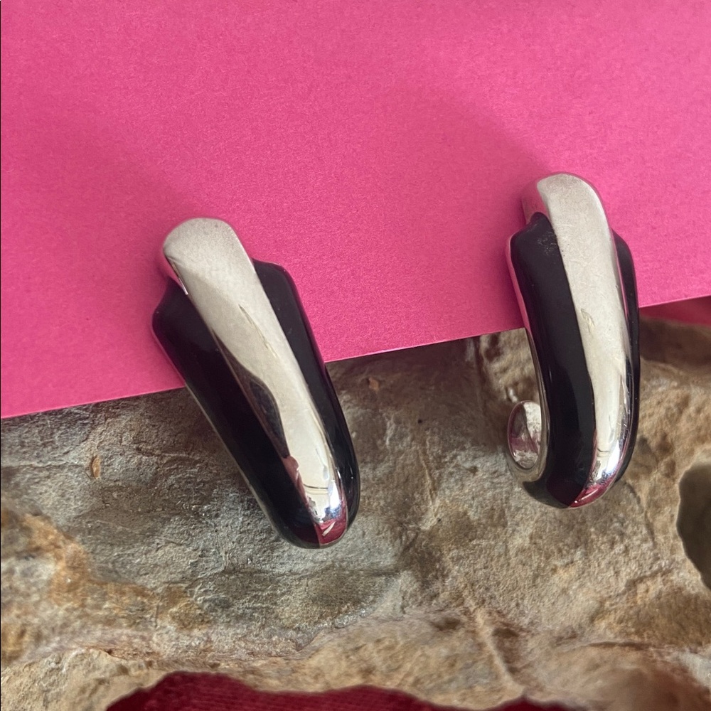 Vintage 80s NAPIER Black Enamel & Silver Tone Post Pierced Earrings
